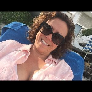 Meet your Posher, Denise